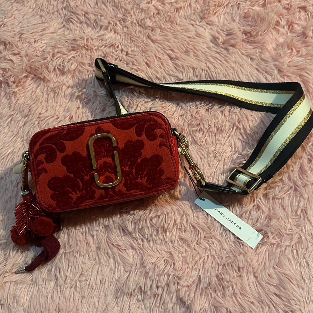 MARC JACOBS Damask Snapshot small camera bag